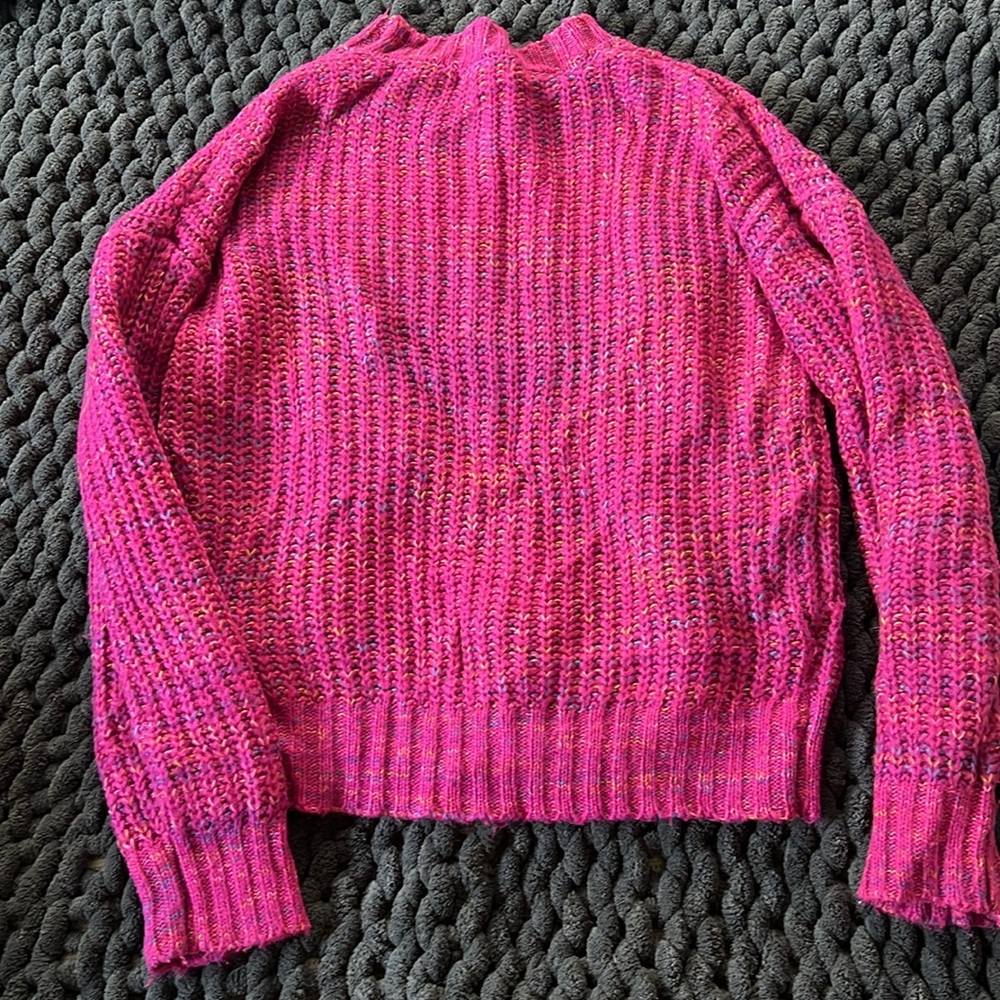 Beautiful pink sweater size medium by Band of Gypsies 
Nordstrom brand